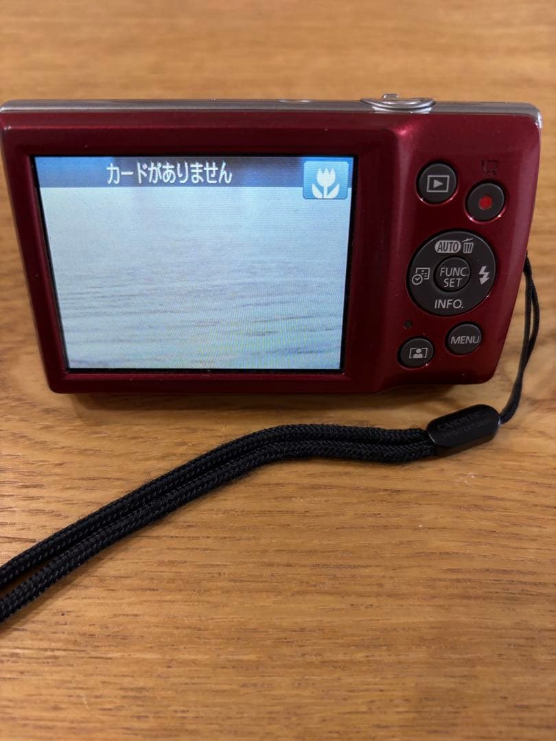 Canon キャノン　IXY200 デジタルカメラ