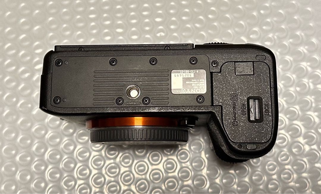 【サト】SONY α7 III ミラーレス一眼 本体 バッテリー付き