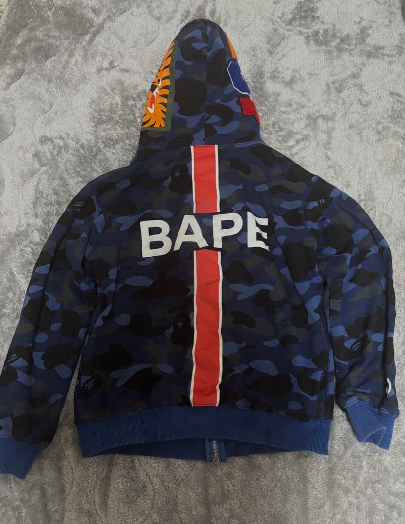 激レア シャークパーカー APE BAPE エイプパーカー タグ付き 青カモ迷彩