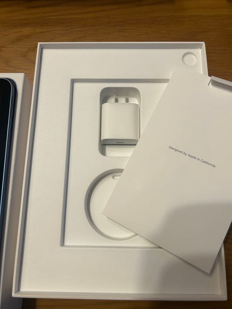 値下げしました☆iPadAir 第5世代 256GB Wi-Fiモデル ブルー