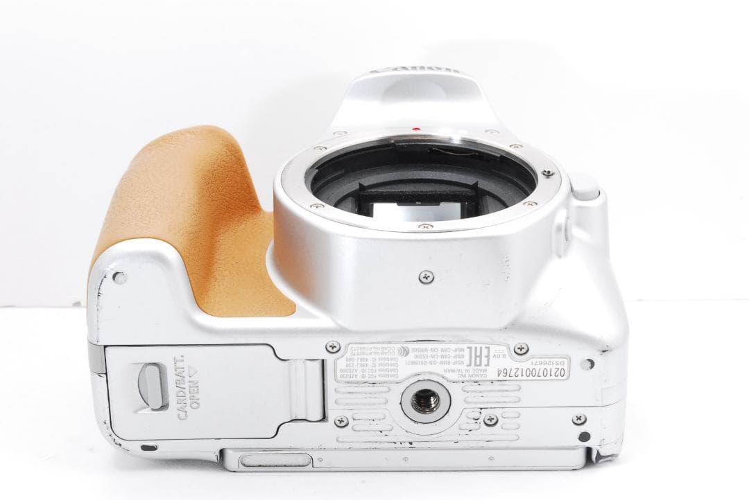 希少シルバーカラー Canon EOS kiss x9 Wi-Fi機能搭載！