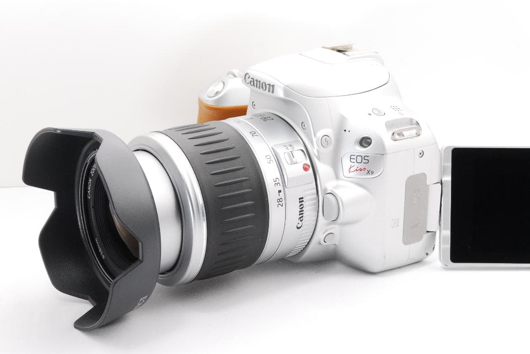 希少シルバーカラー Canon EOS kiss x9 Wi-Fi機能搭載！