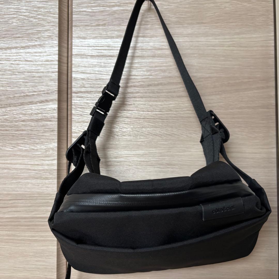 【côte&ciel】ブラック ボディバッグISARAU コートエシエル
