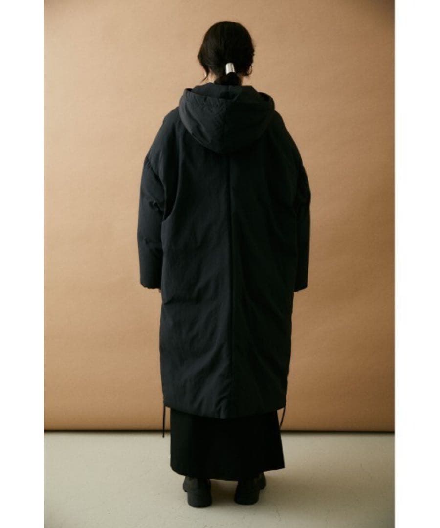 BLACK by moussy：フード付きロングダウンジャケット