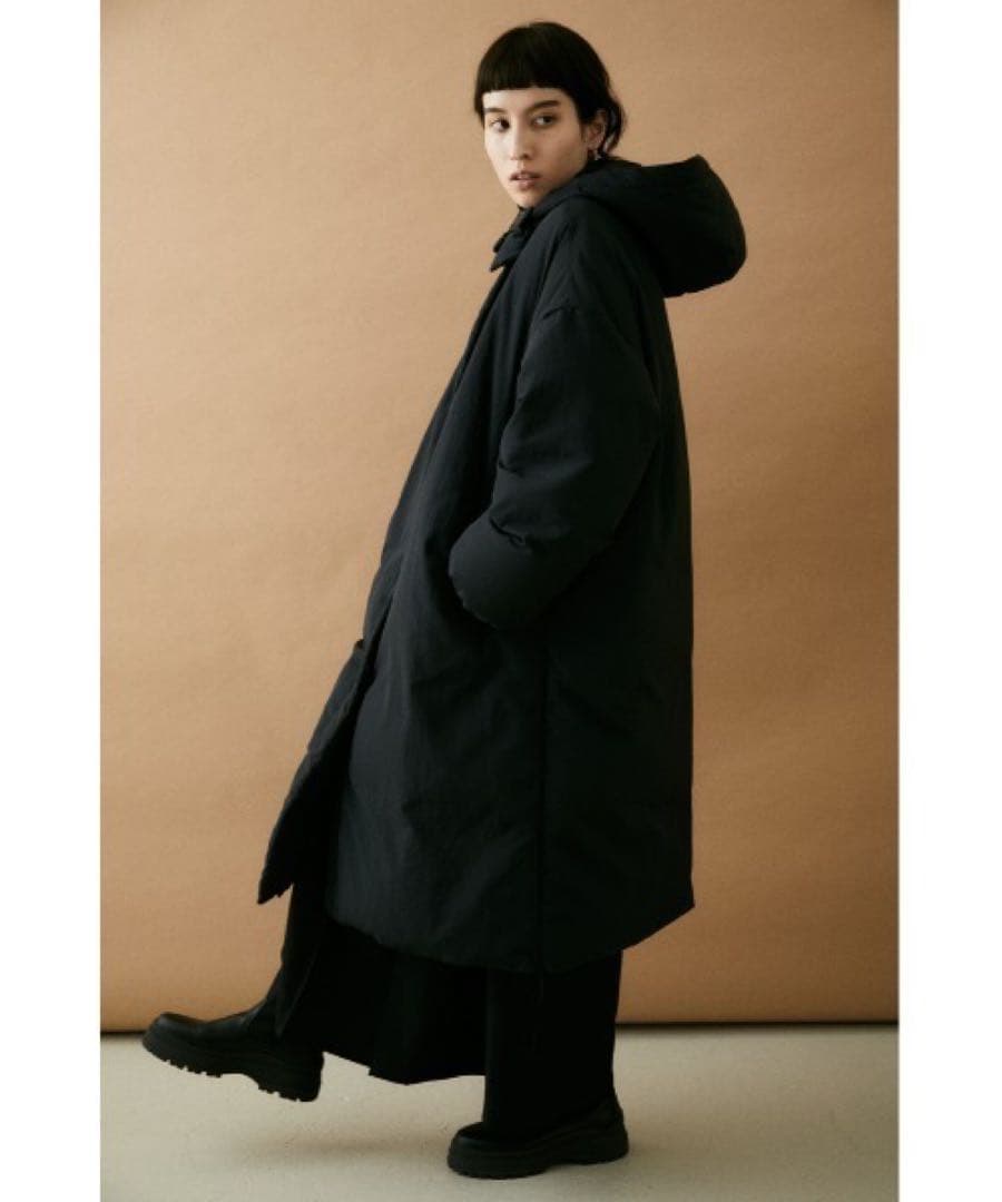 BLACK by moussy：フード付きロングダウンジャケット