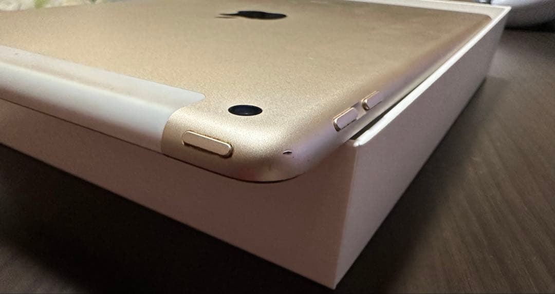 Apple iPad 第5世代32GB ゴールド