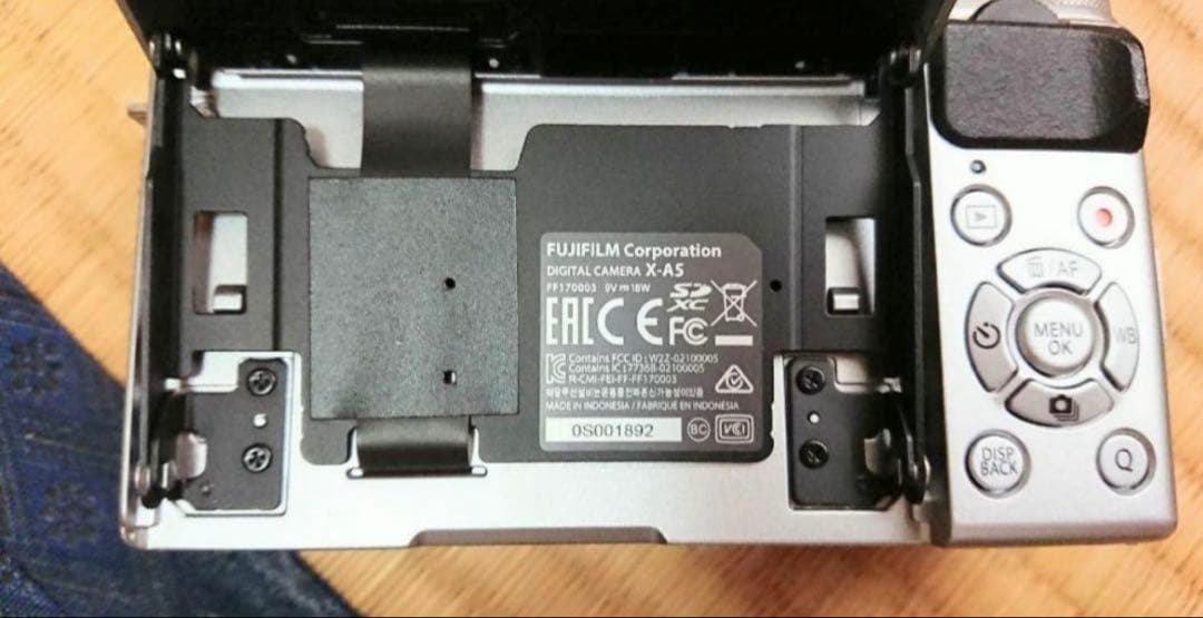 こ*け様 FUJIFILM X-A5 ミラーレスカメラ