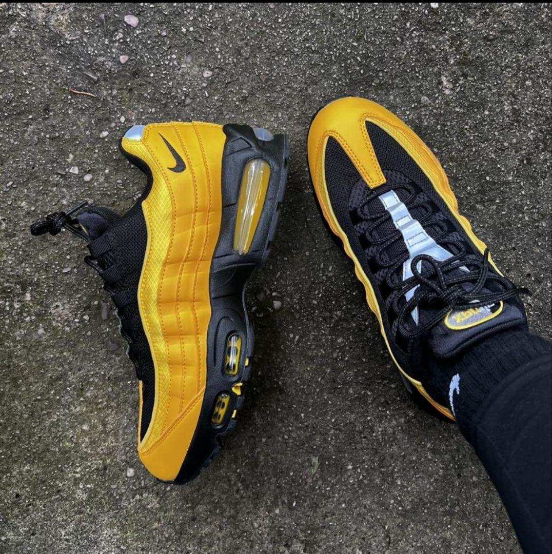 靴 NIKE AIR MAX 95 OG BIG BUBBLE VARSITY