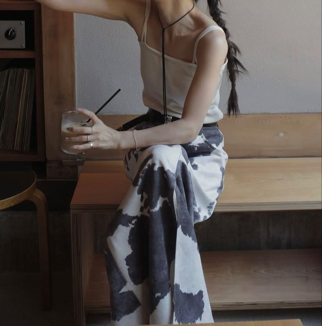【新品】AMERI COW PATTERN SUEDE LIKE SKIRT；S