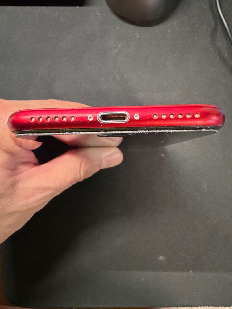 Apple iPhone SE (第2世代) 赤　64G