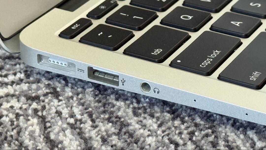 【美品】Apple MacBook Air 本体