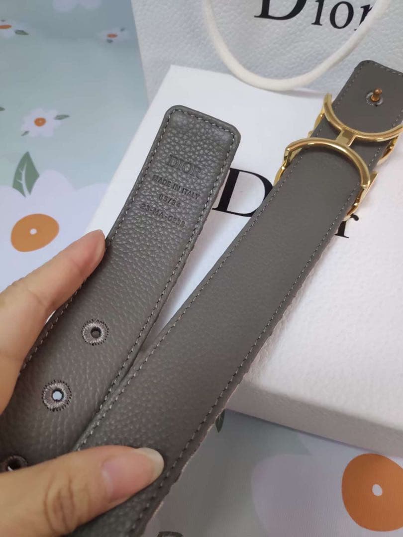 クリスチャンディオール　レザーベルト グレ/金色バックル　95cm　超美品