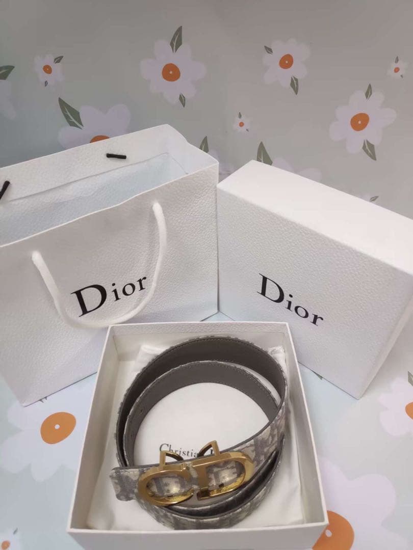 クリスチャンディオール　レザーベルト グレ/金色バックル　95cm　超美品