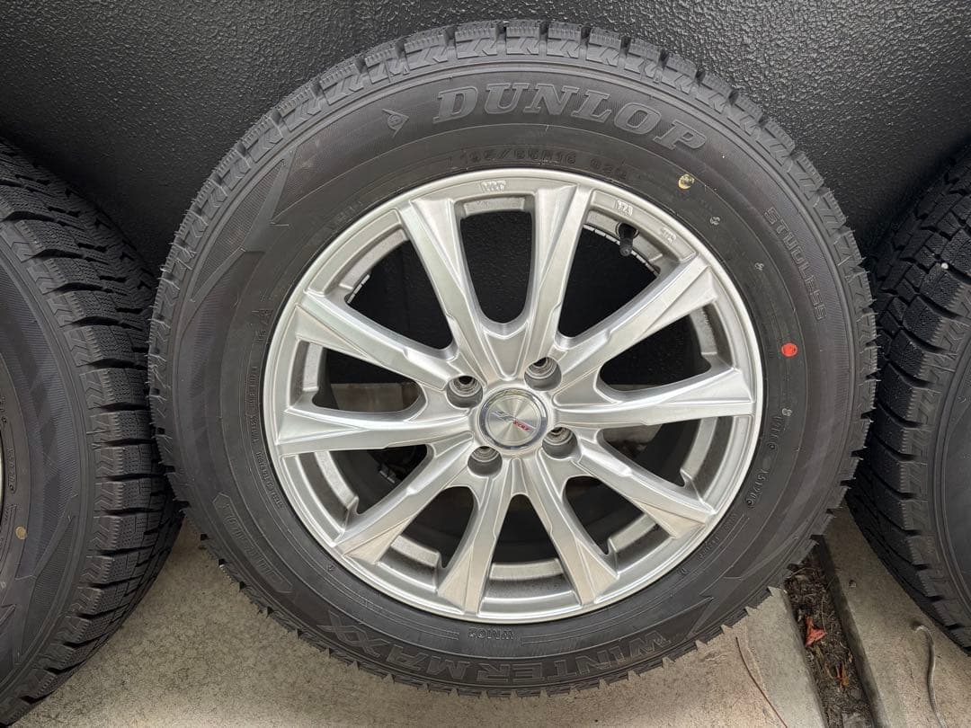 （スタッドレス2ヶ月のみ使用）ライズ、ロッキー