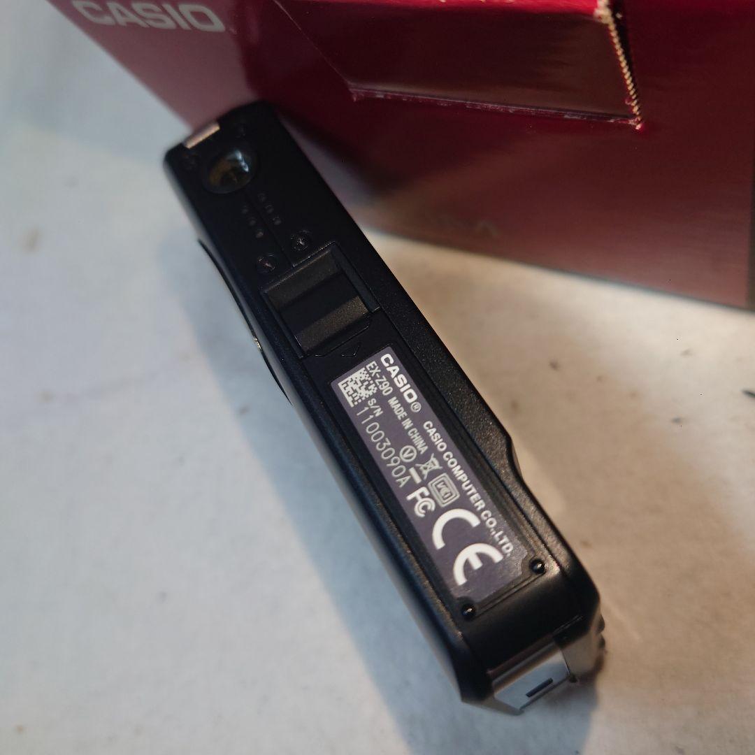 CASIO EXILIM EX-Z9012.1メガピクセル コンパクトカメラ