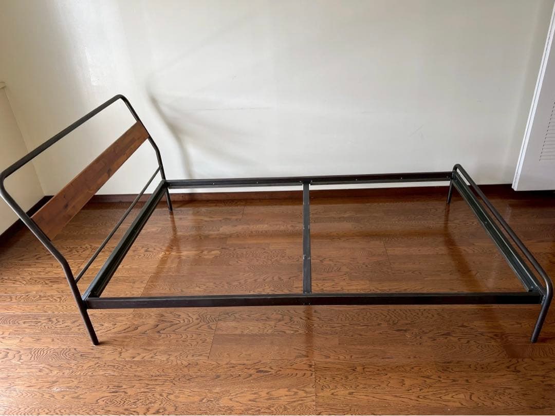 [moy@]【美品】アデペシュ socph bed セミダブル　ソコフ