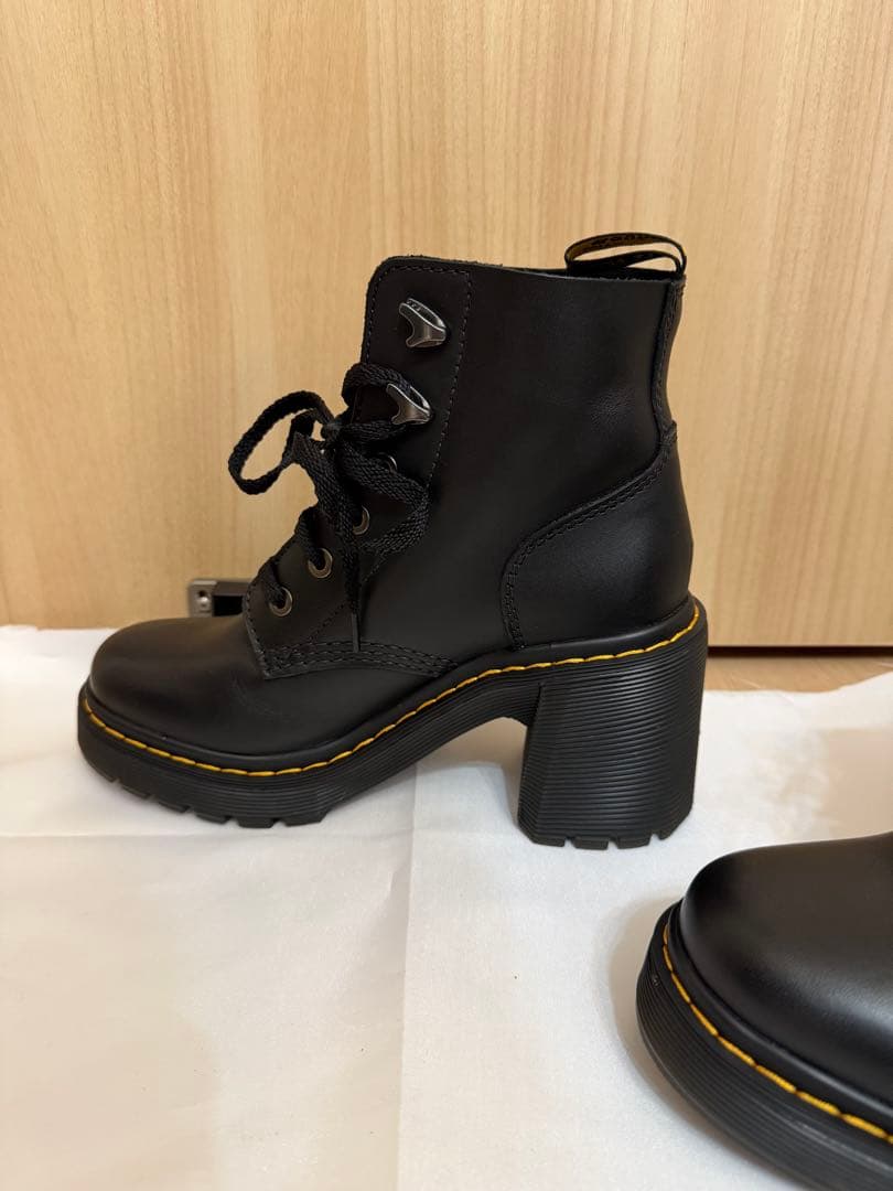 Dr. Martens/ドクターマーチン JESY 6 タイ ブーツ