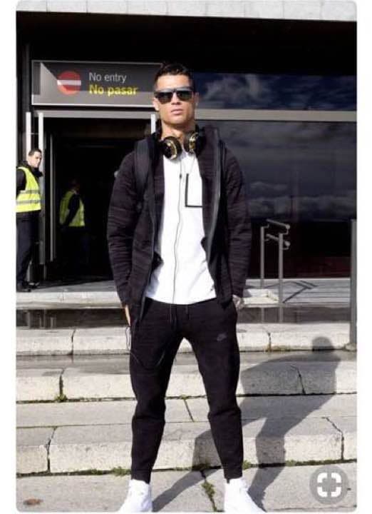 【モンスター社:オーバーイヤーヘッドホン】クリスティアーノ・ロナウド監修