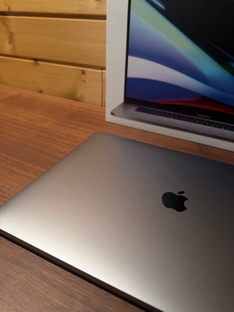 MacBook Pro 16インチ　64GB／1TB