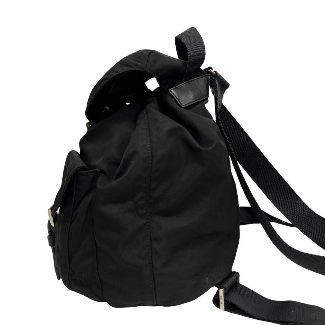 美品 PRADA プラダ リュック バックパック 三角プレート 白タグ 黒