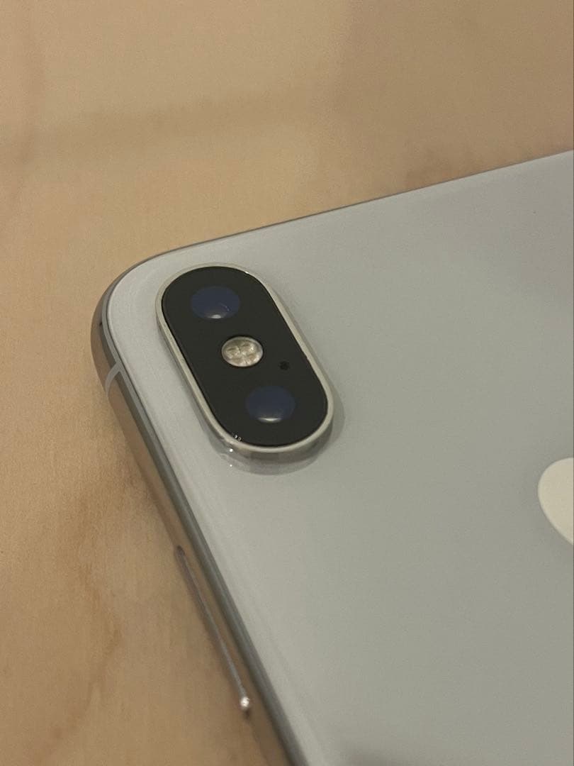 iPhone X 256gb シルバー (ホワイト)カバーと充電器付 シムフリー