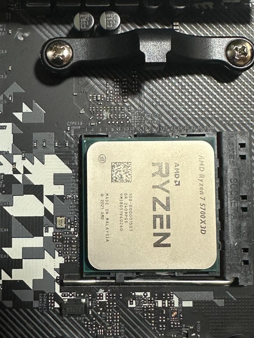CPU Ryzen7 5700X3D ASRock B550 Steel Legend