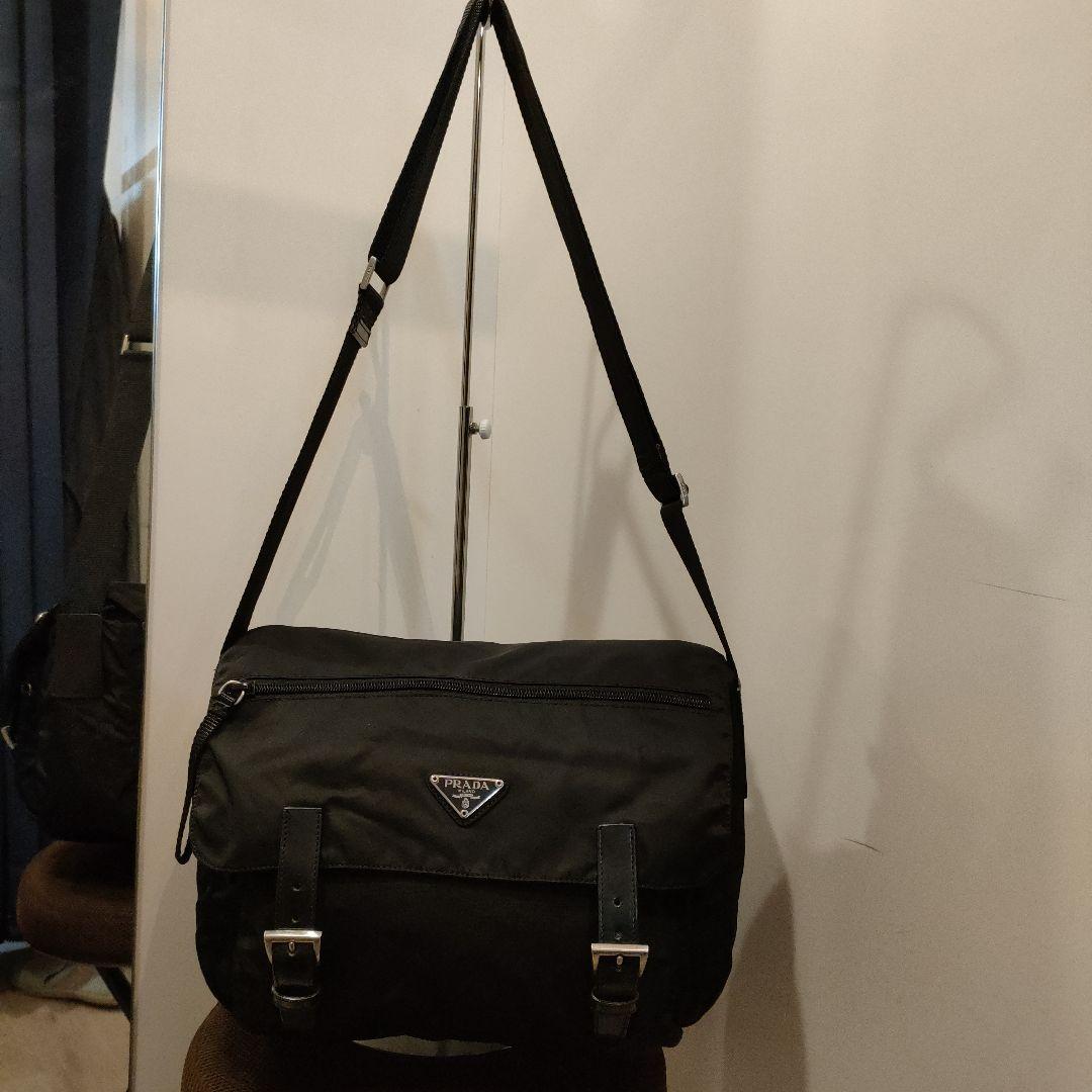 PRADA プラダ メッセンジャーバッグ ブラック 三角ロゴ