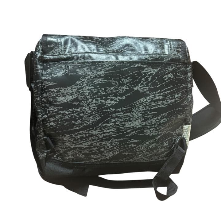 【レア】THE NORTH FACE メッセンジャーバッグ バックチャンネル