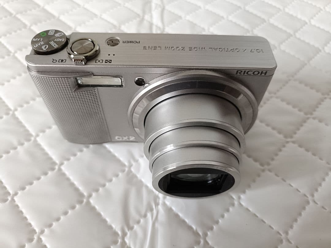 RICOH　コンパクトデジタルカメラ CX2