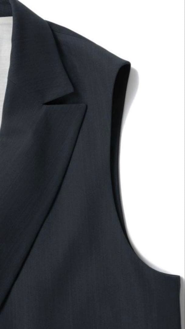 irenisa スリーブレスジャケット　ベスト、ジレ