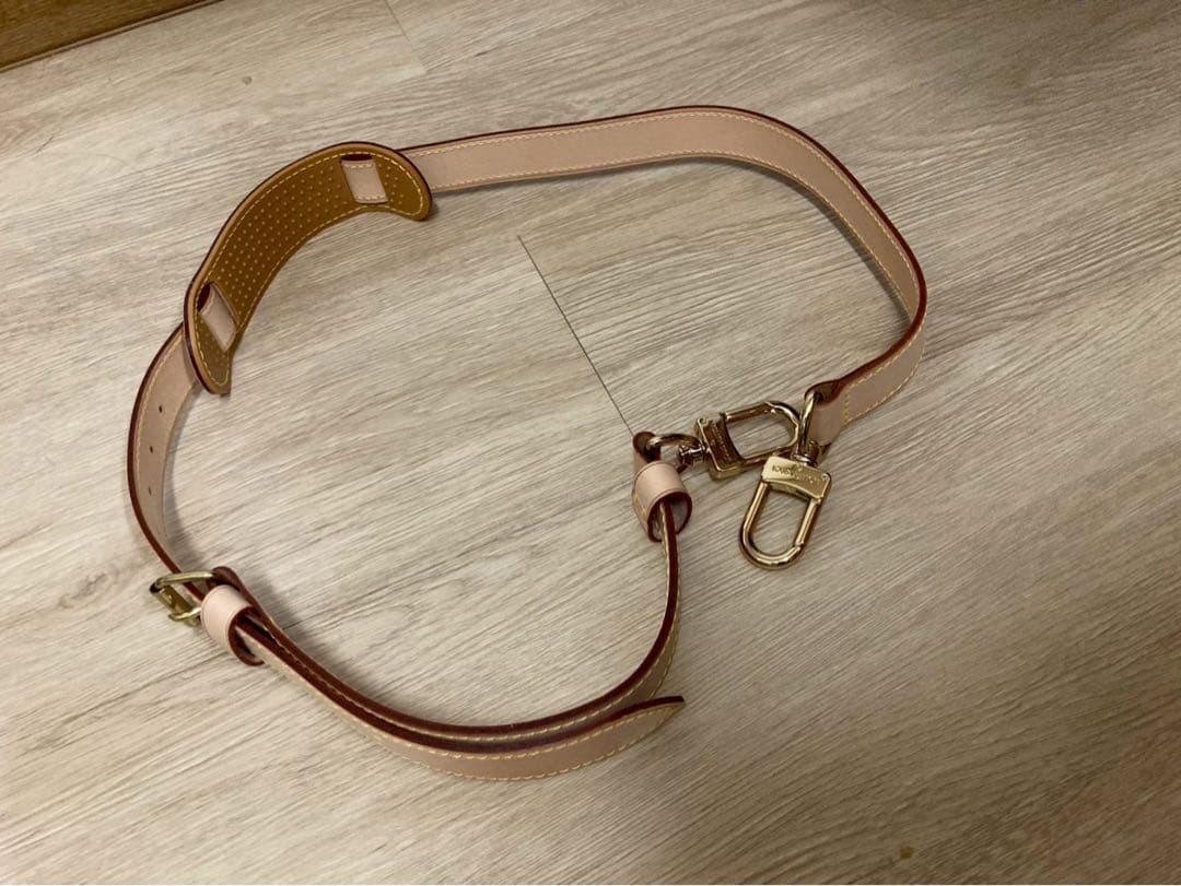 LOUISVUITTON ルイヴィトン キーポル バンドリエール