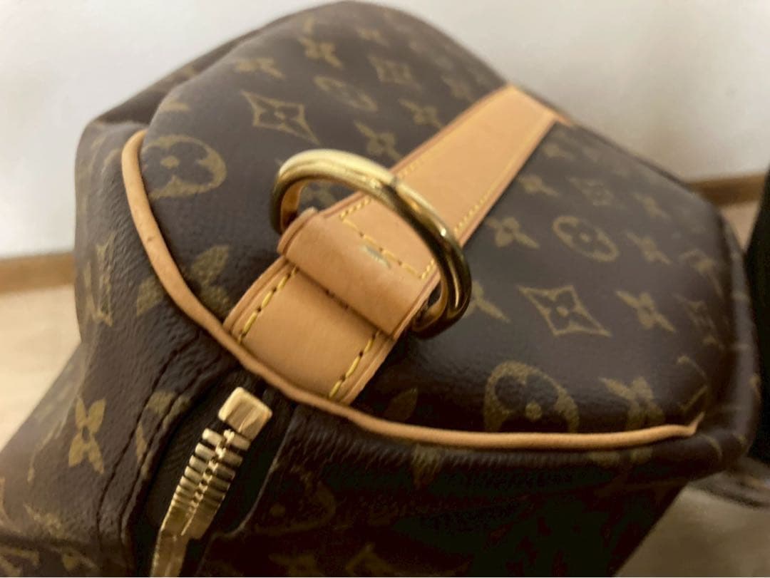 LOUISVUITTON ルイヴィトン キーポル バンドリエール