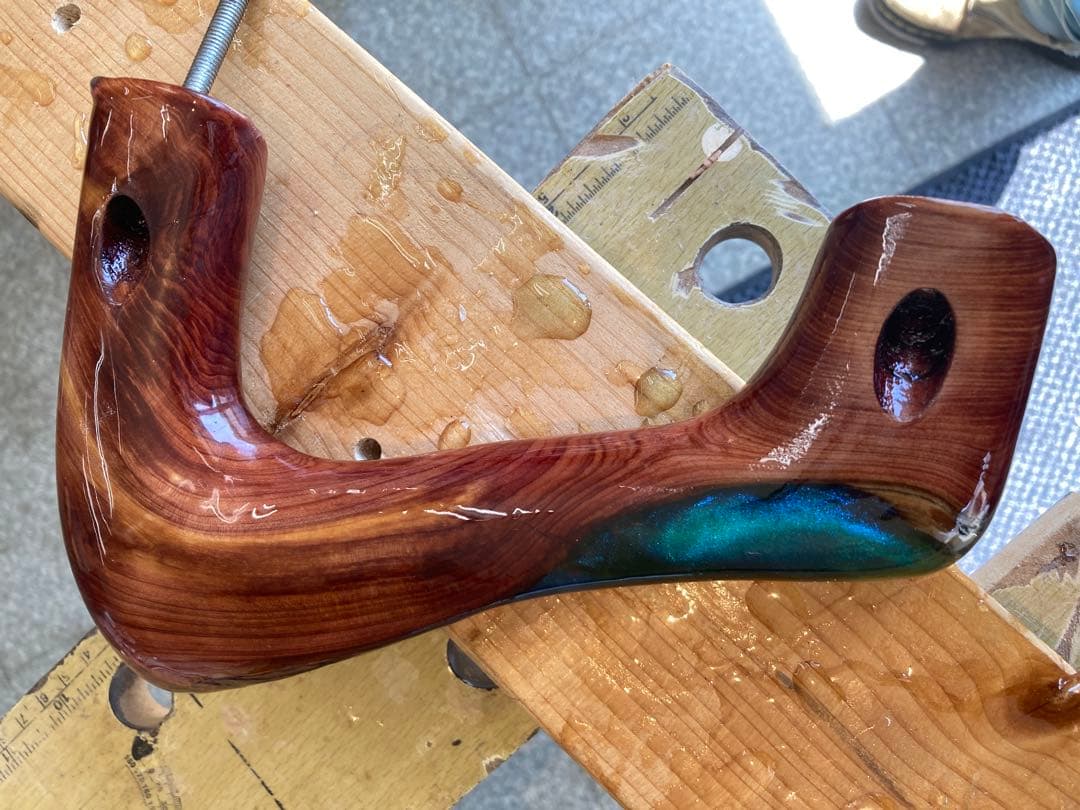 木製アシストグリップ　レジン仕上げ　200系ハイエースAピラー　ルーフグリップ用