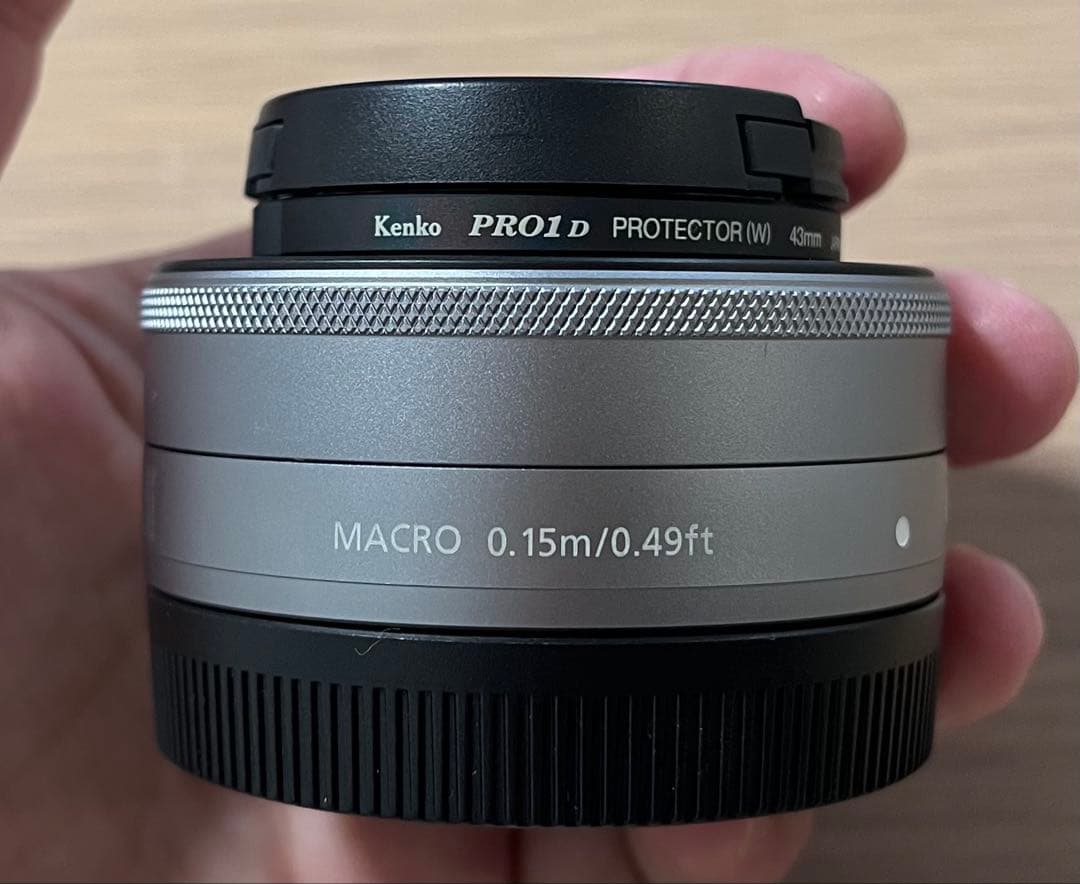 Canon EOS M10 ホワイト　ミラーレス一眼