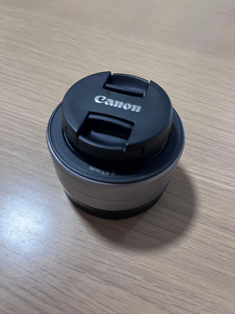 Canon EOS M10 ホワイト　ミラーレス一眼