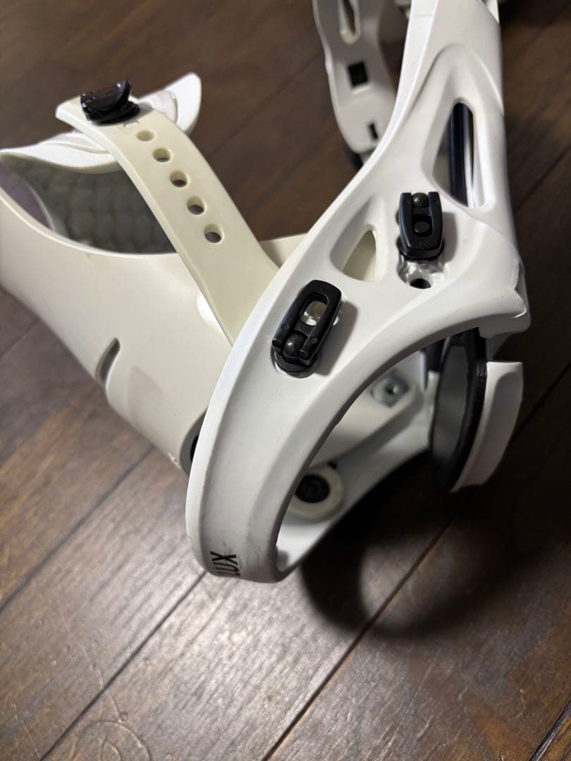 フラックス　FLUX DS 19-20 スノーボードビンディング 白
