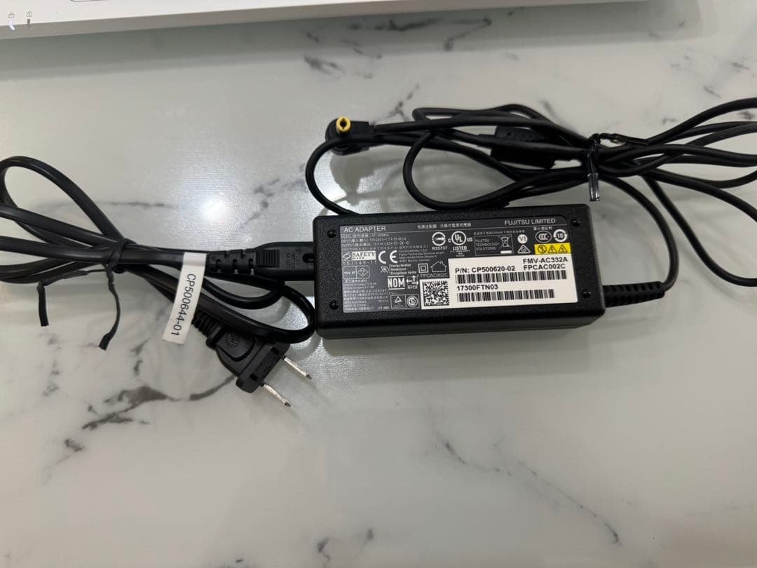 富士通ノートパソコンLIFEBOOK AH49/B2