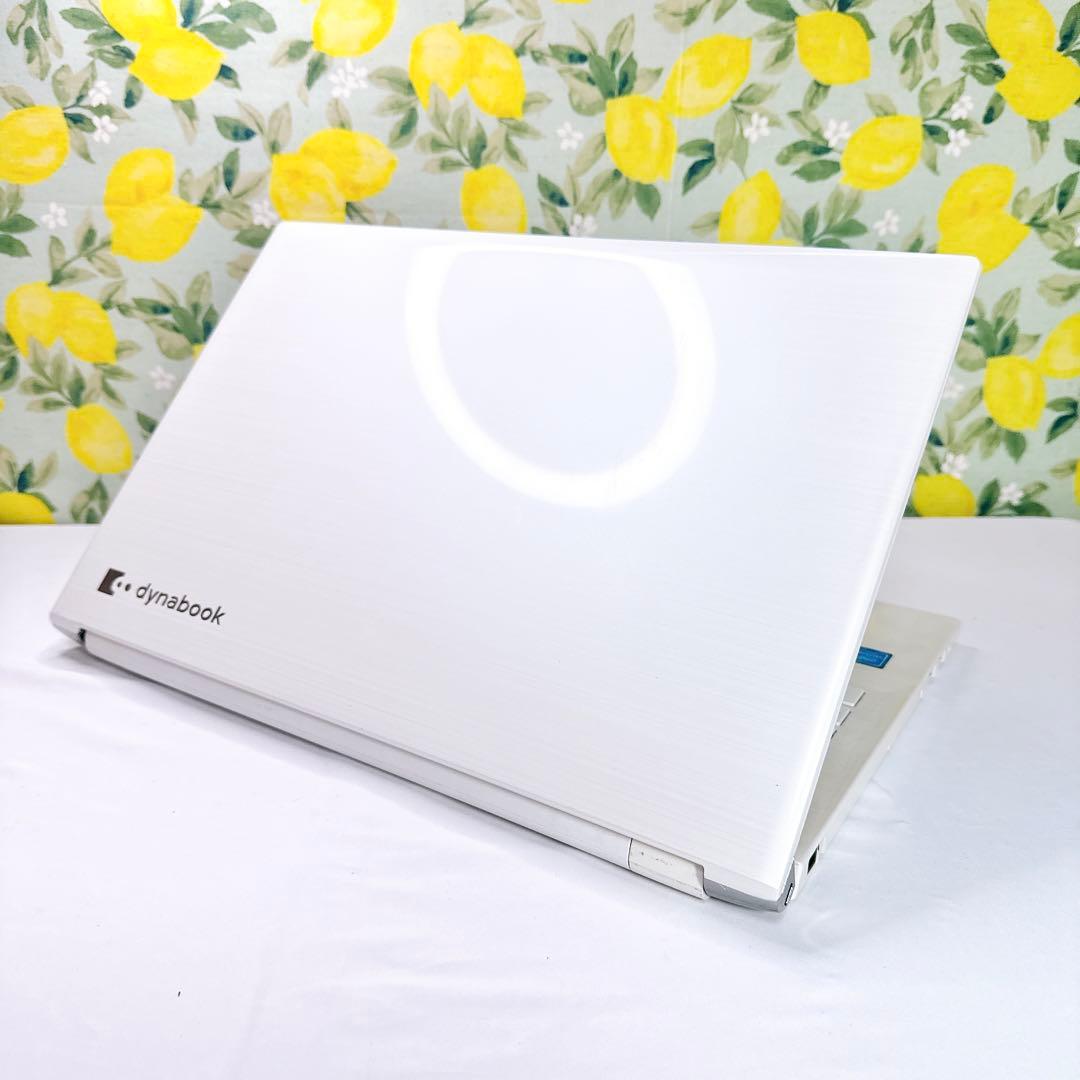 ホワイト可愛い❤️薄型ノートパソコン❤️届いたらすぐ使える❤️Windows11❤️