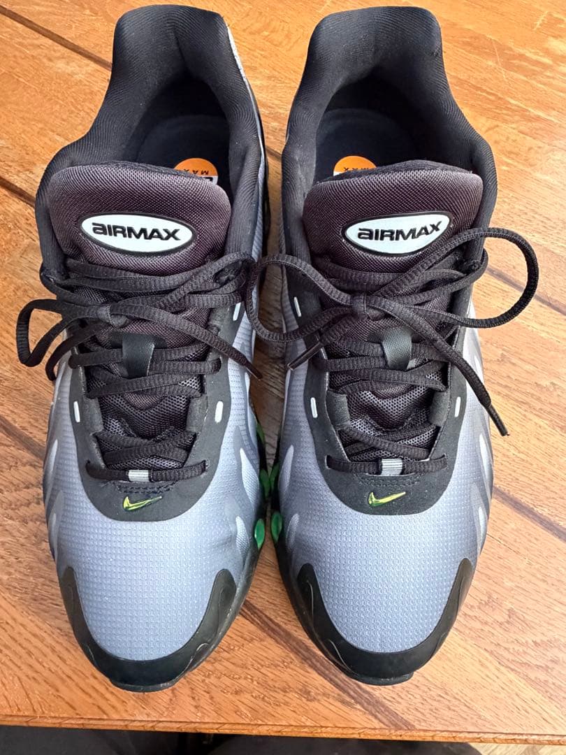 靴 Nike Air Max DN8