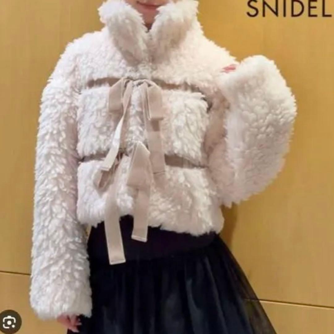 SNIDEL リボンボアショートコート