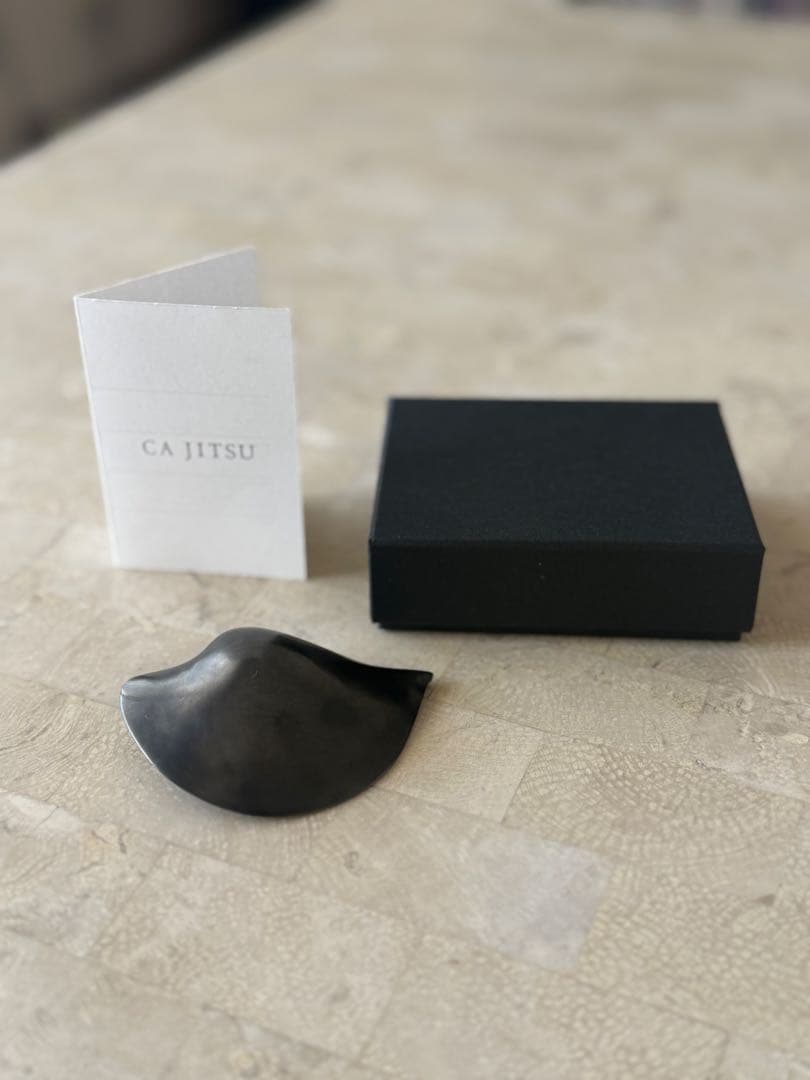 テッドミューリング　Ted Muehling ブローチ　ヤエカ　新品