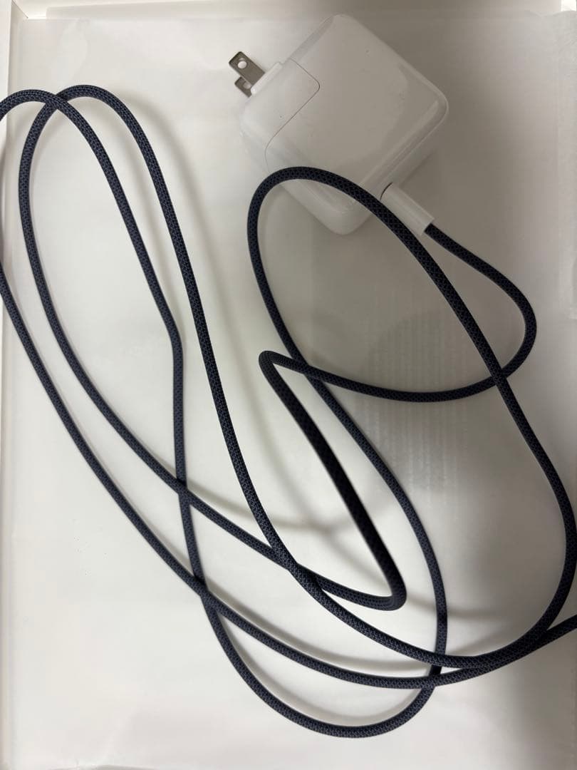 MacBook Air M3 メモリ8 G 256G 超極上　バッテリー100%