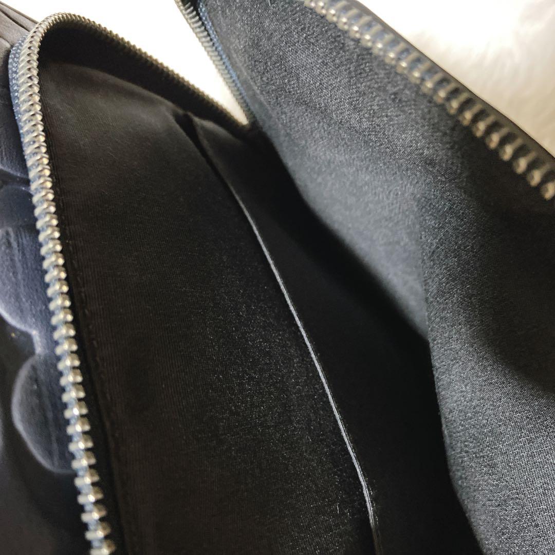 美品⭐️COACH コーチ　ボディーバッグ エンボス加工　メンズ　肩掛け　ネイビー