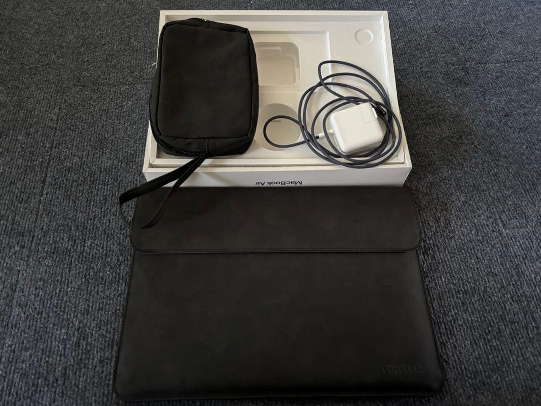 MacBook Air M3 ミッドナイト