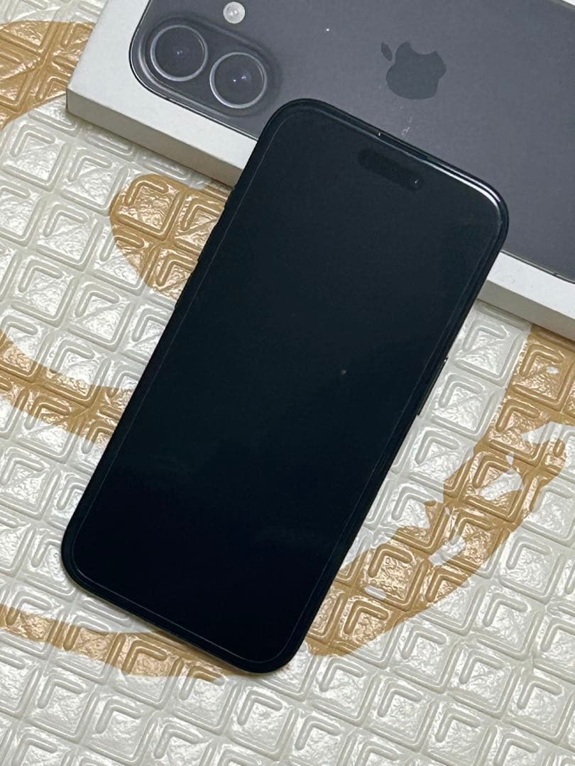 Apple iPhone 16 128Gブラック 本体のみ