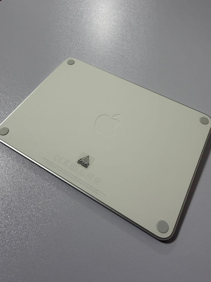【極美品】Apple Magic Trackpad (USB-C) 最新モデル