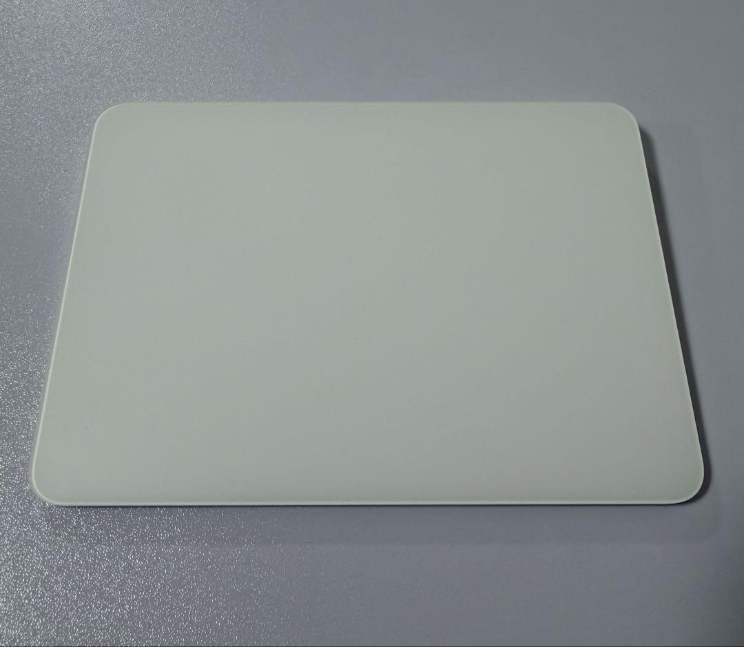 【極美品】Apple Magic Trackpad (USB-C) 最新モデル
