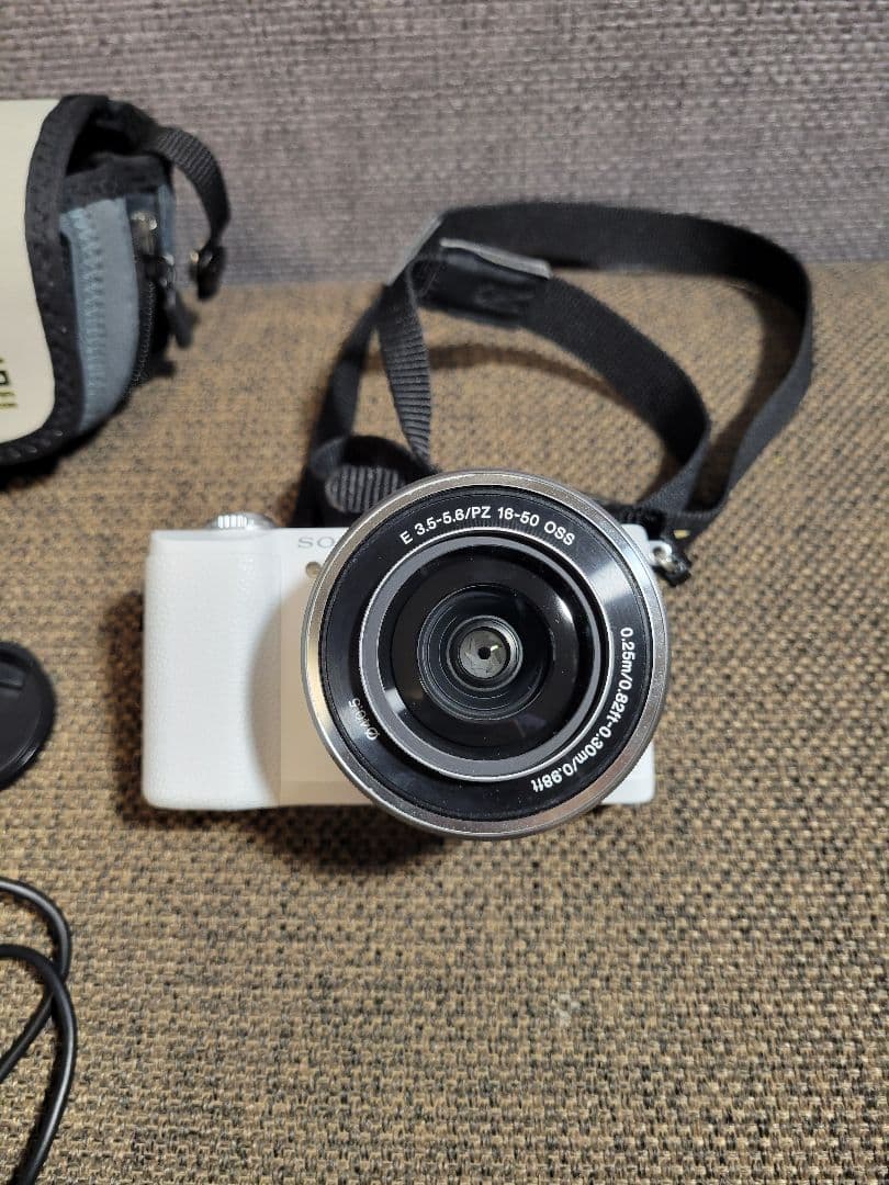 SONYα5100 ILCE-5100L　パワーズームレンズキット　ホワイト