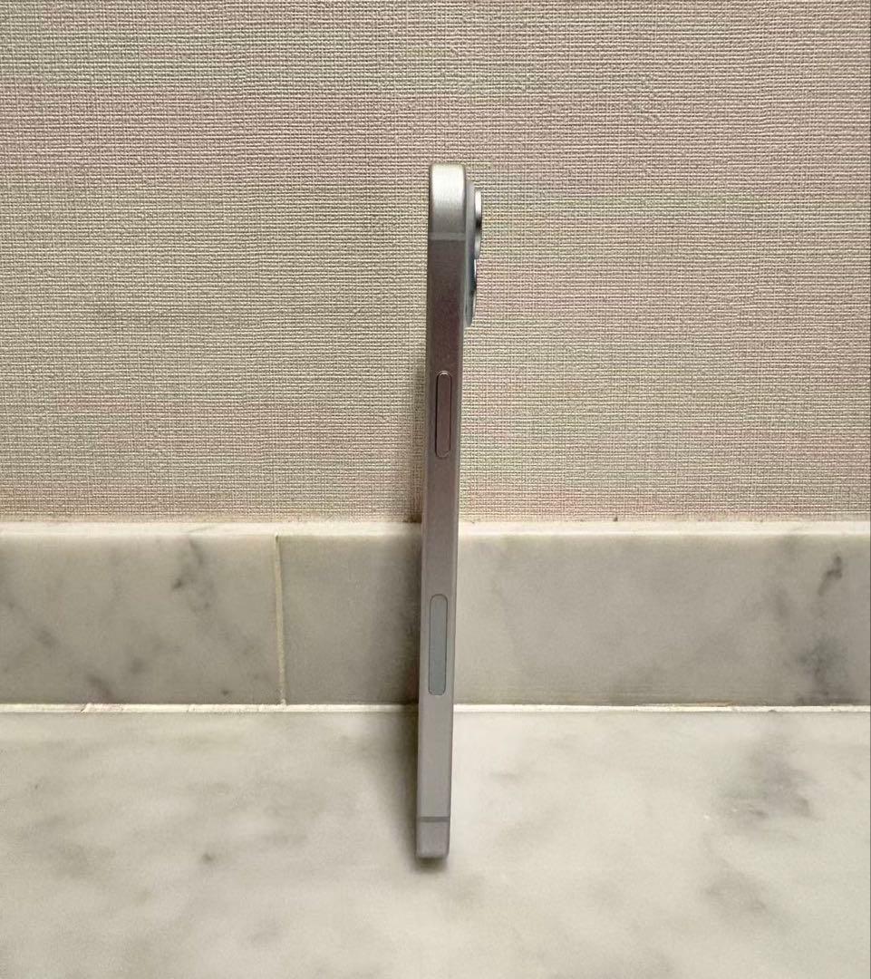 [オマケ付き] iPhone 15 plus 256GB ギス有り品