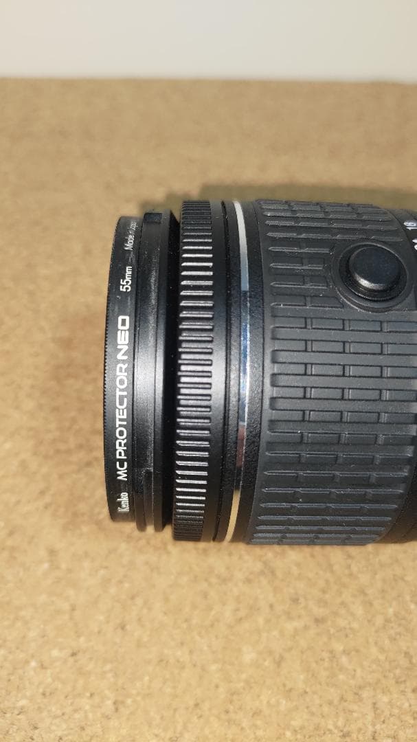 Nikon デジタル一眼レフカメラ D5600 ダブルズームキット、おまけ付